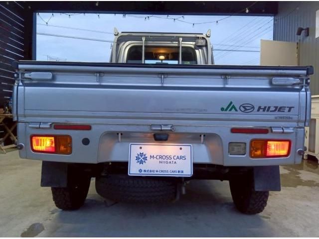 DAIHATSU HIJET truck 4WD 2016