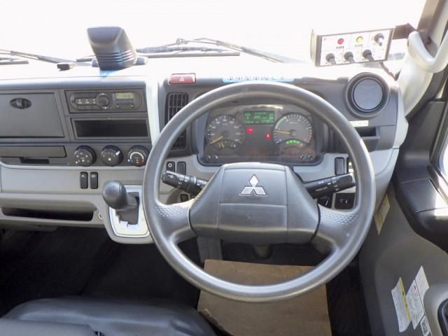 MITSUBISHI CANTER 2018