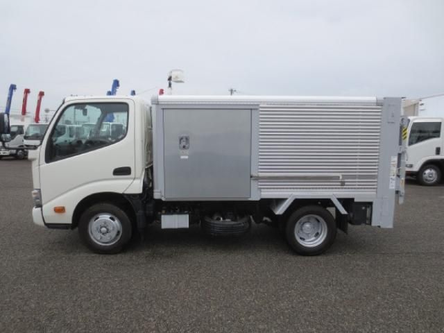 HINO DUTRO 2020