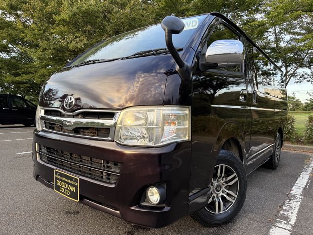 TOYOTA HIACE van 4WD 2013