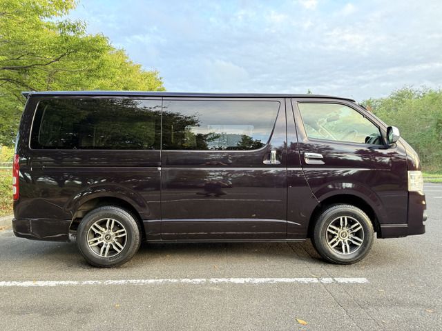 TOYOTA HIACE van 4WD 2013