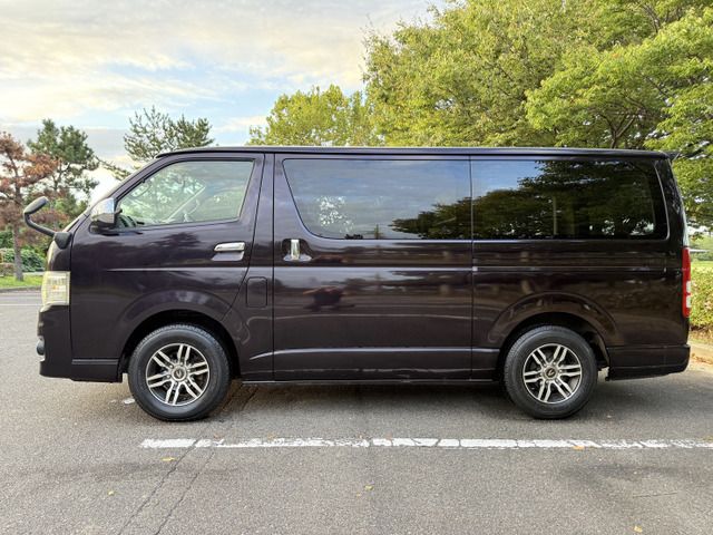 TOYOTA HIACE van 4WD 2013