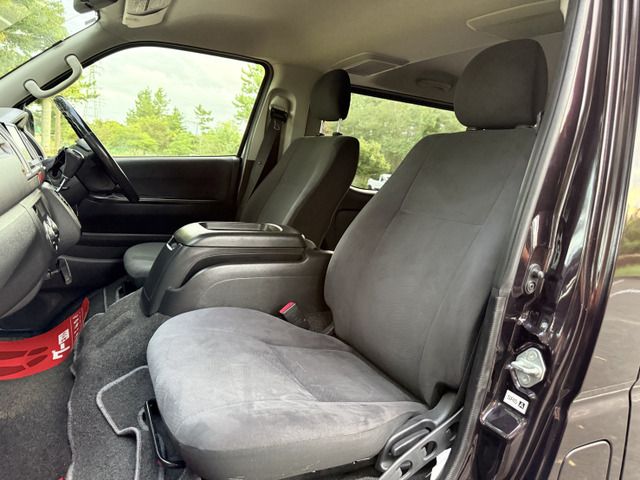 TOYOTA HIACE van 4WD 2013