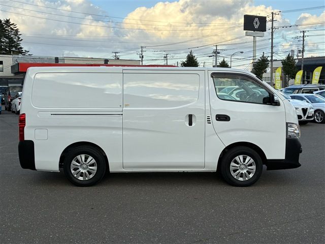 NISSAN NV350 CARAVAN 4WD 2020