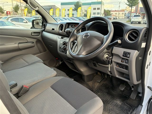 NISSAN NV350 CARAVAN 4WD 2020