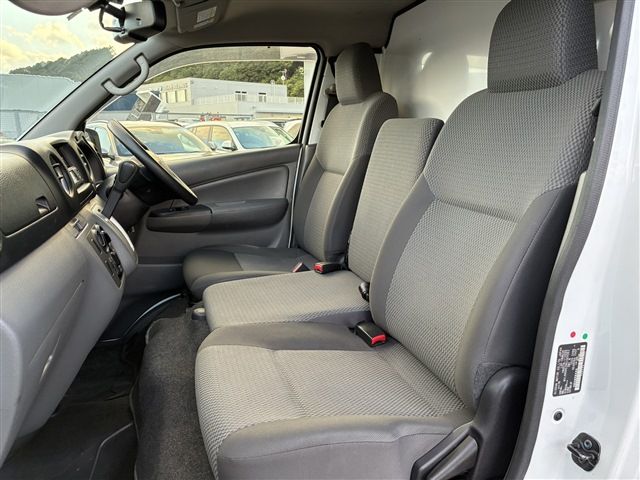 NISSAN NV350 CARAVAN 4WD 2020