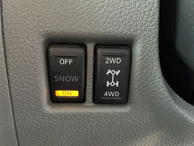 NISSAN NV350 CARAVAN 4WD 2020