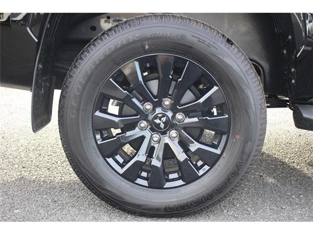 MITSUBISHI TRITON 2025