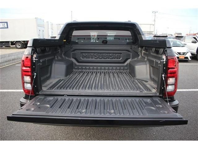 MITSUBISHI TRITON 2025