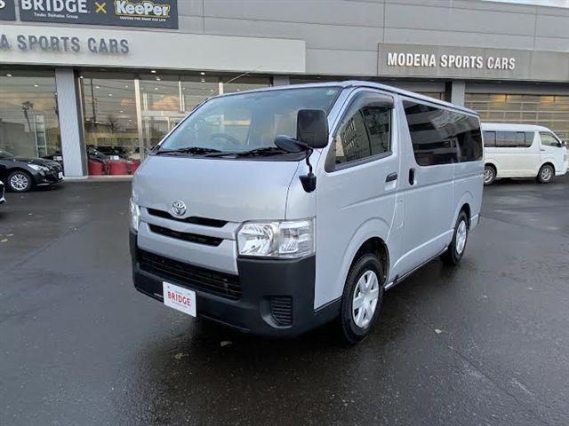 TOYOTA REGIUSACE van 4WD 2015