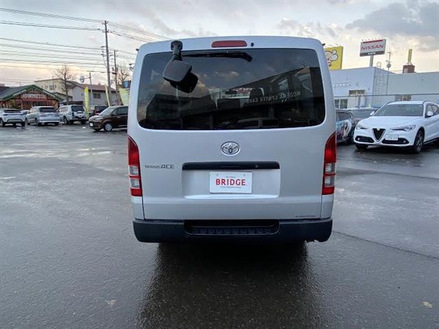 TOYOTA REGIUSACE van 4WD 2015