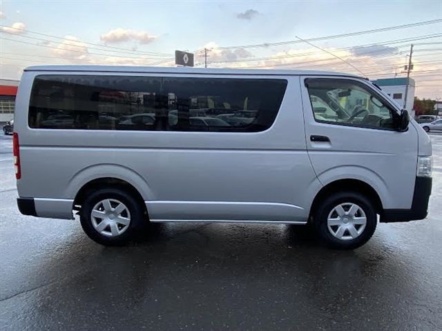TOYOTA REGIUSACE van 4WD 2015