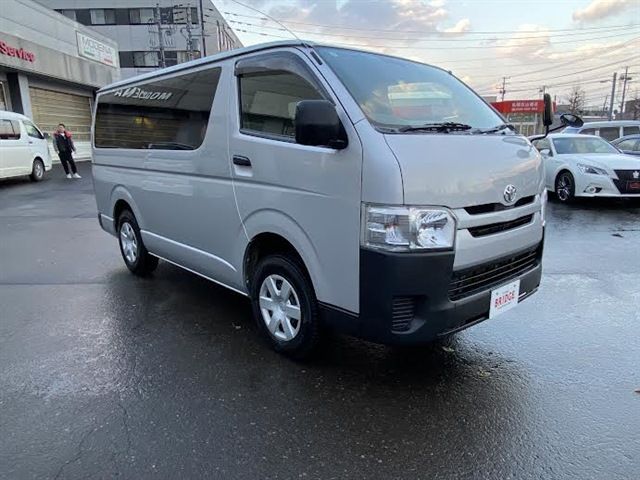 TOYOTA REGIUSACE van 4WD 2015