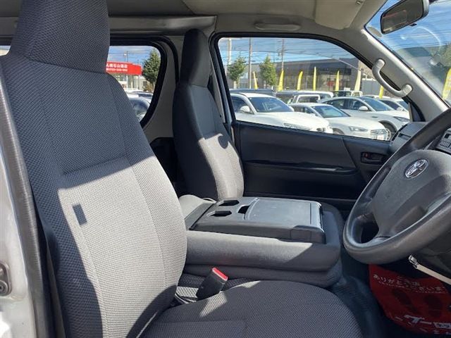 TOYOTA REGIUSACE van 4WD 2015