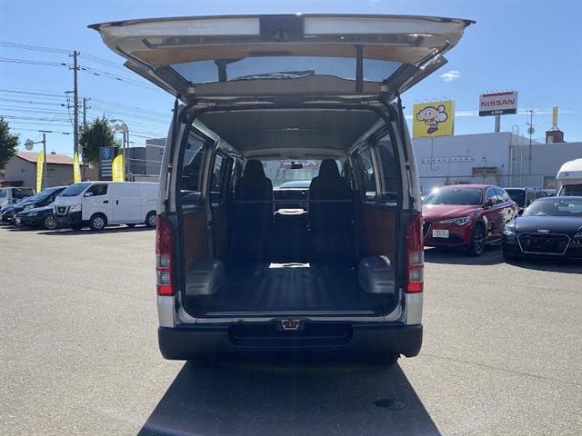 TOYOTA REGIUSACE van 4WD 2015