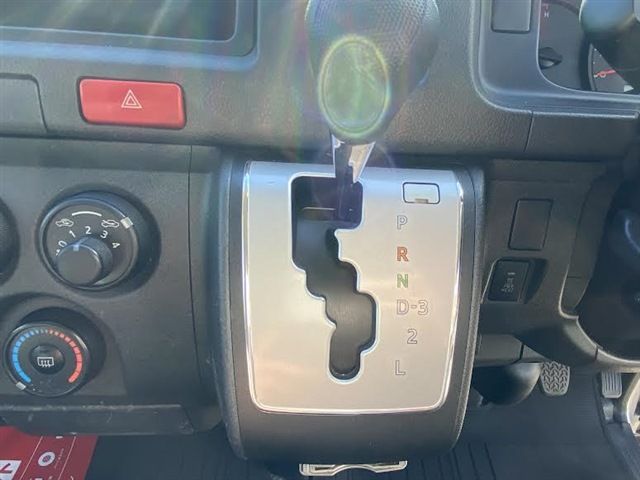 TOYOTA REGIUSACE van 4WD 2015