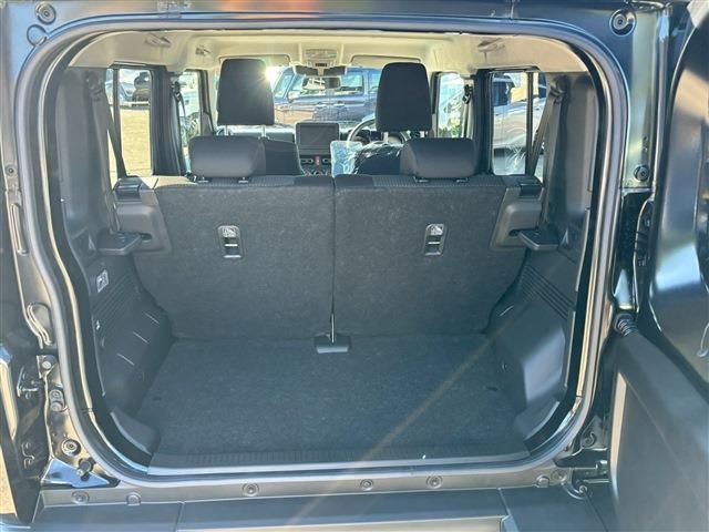 SUZUKI JIMNY NOMADE 2025