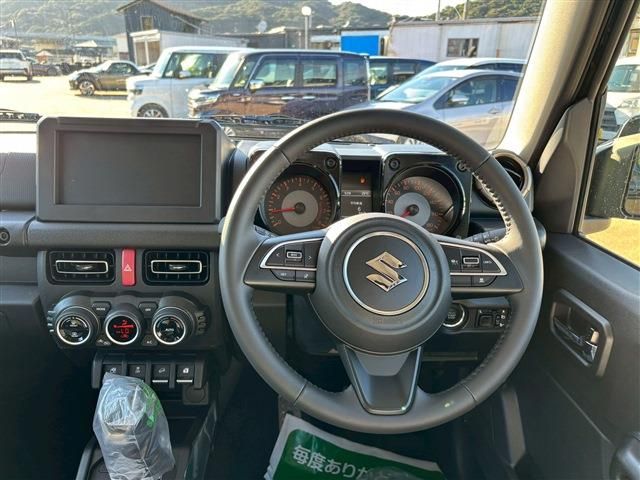 SUZUKI JIMNY NOMADE 2025