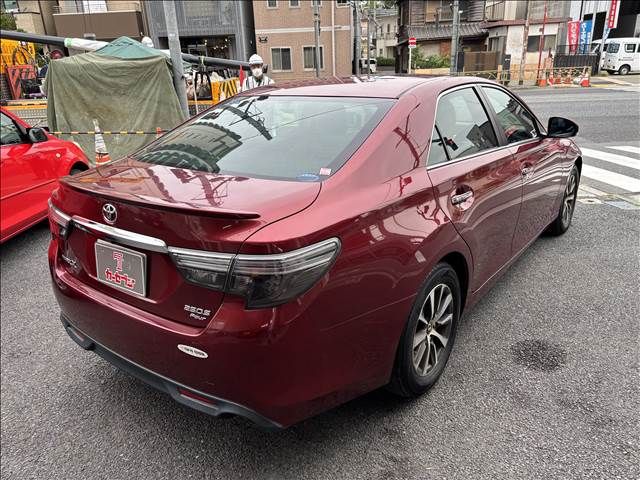 TOYOTA MARK X 2017