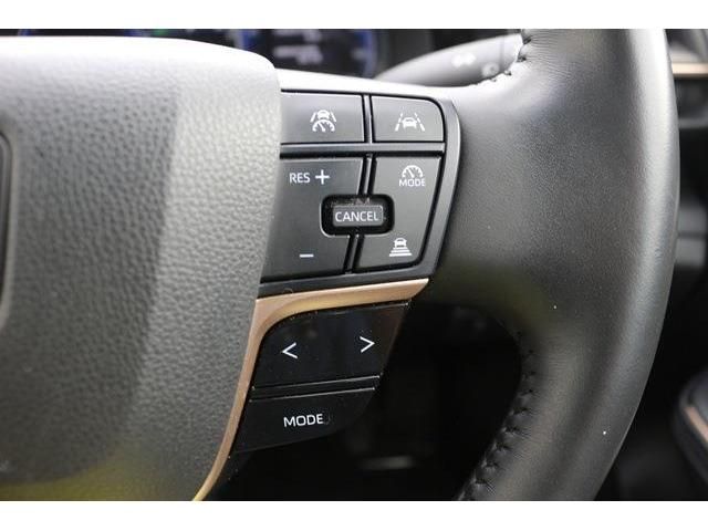 TOYOTA CROWN CROSSOVER 2023