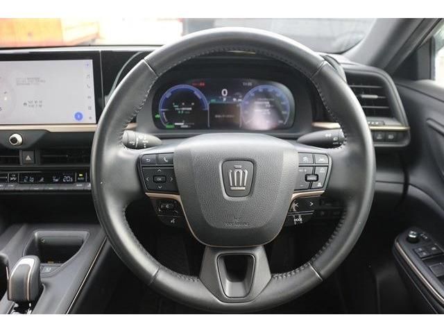 TOYOTA CROWN CROSSOVER 2023