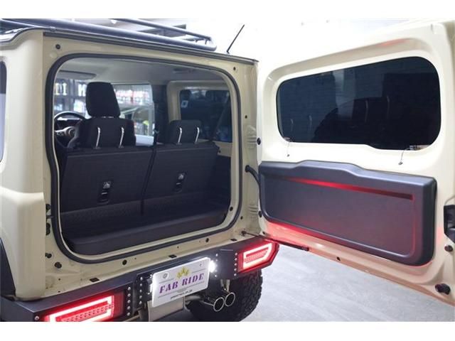 SUZUKI JIMNY SIERRA 2023