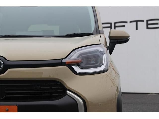 TOYOTA SIENTA HYBRID 2023