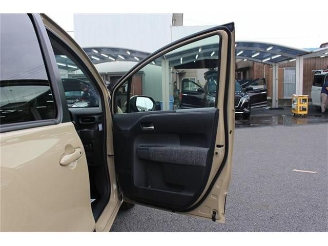 TOYOTA SIENTA HYBRID 2023