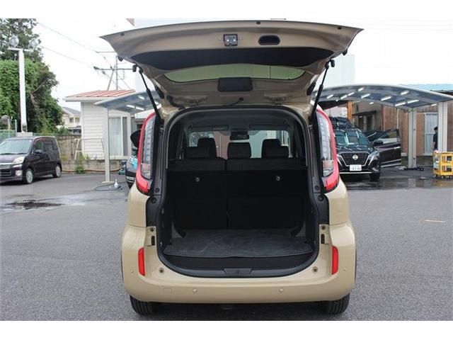 TOYOTA SIENTA HYBRID 2023