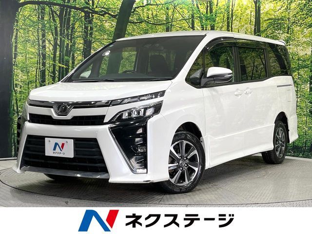 TOYOTA VOXY 4WD 2017