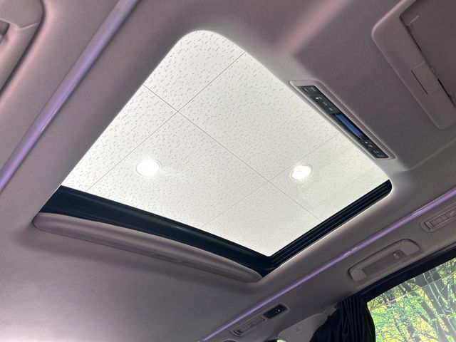 TOYOTA VELLFIRE 2017