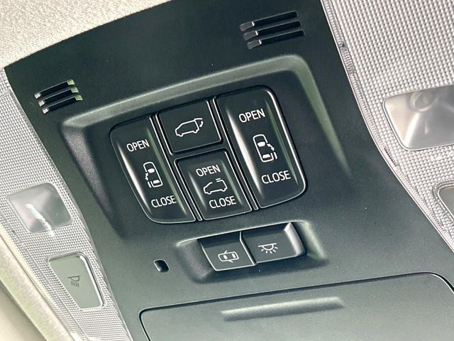 TOYOTA VELLFIRE 2017