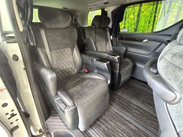 TOYOTA VELLFIRE 2017