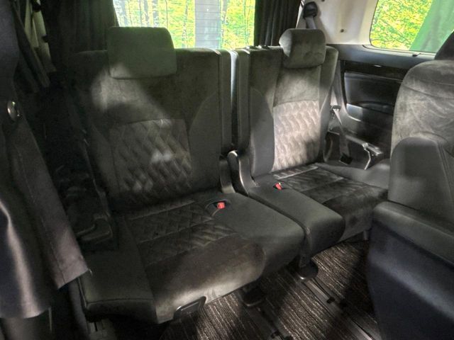 TOYOTA VELLFIRE 2017