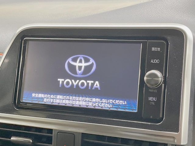 TOYOTA SIENTA HYBRID 2017