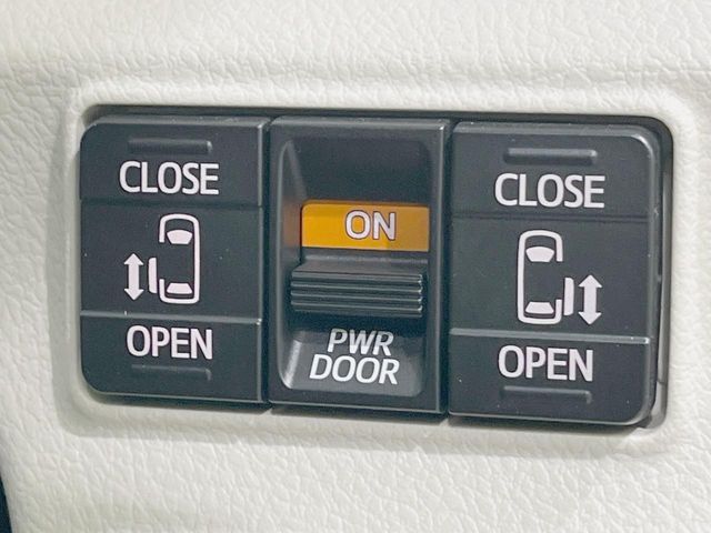 TOYOTA SIENTA HYBRID 2017