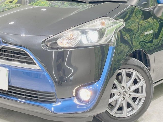 TOYOTA SIENTA HYBRID 2017