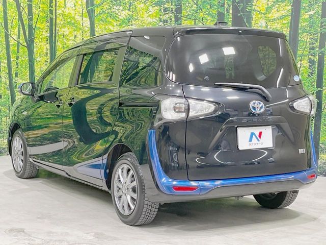 TOYOTA SIENTA HYBRID 2017