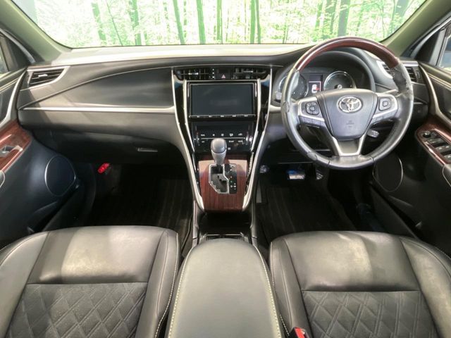 TOYOTA HARRIER 2WD 2016