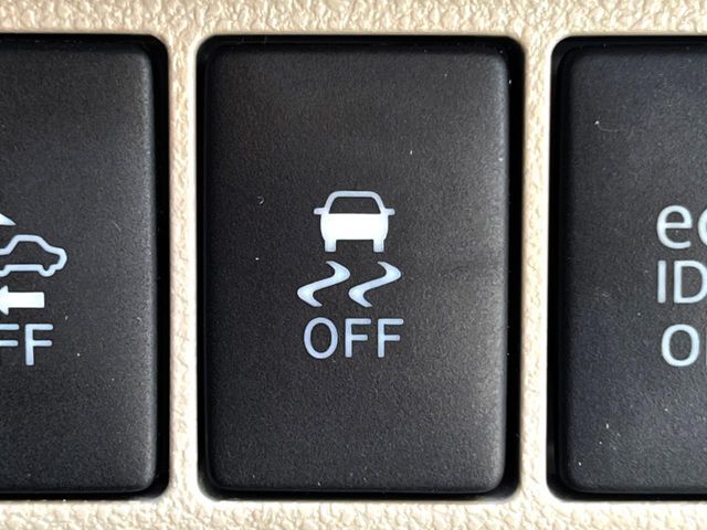 DAIHATSU CAST STYLE 2015