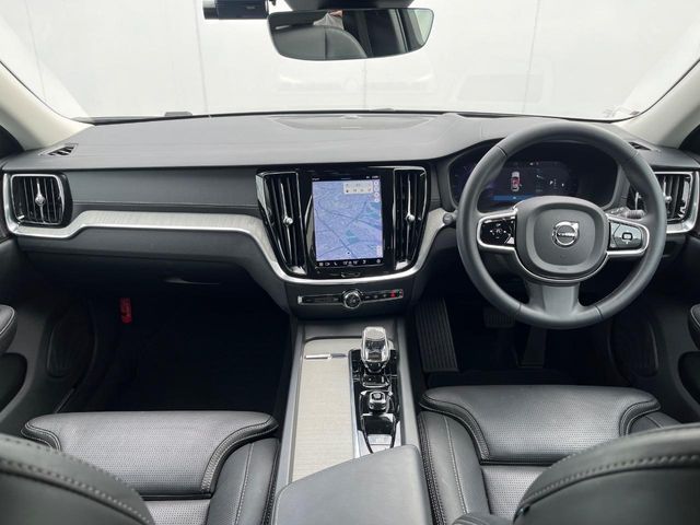 VOLVO VOLVO V60 2023