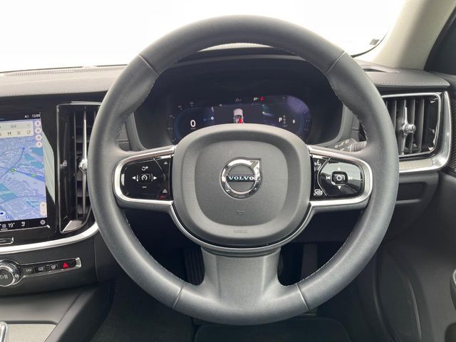 VOLVO VOLVO V60 2023