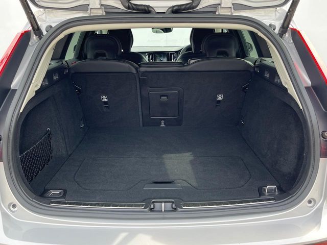 VOLVO VOLVO V60 2023