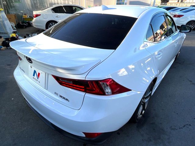 TOYOTA LEXUS IS300h 2013