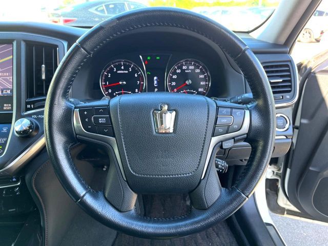 TOYOTA CROWN sedan 2013