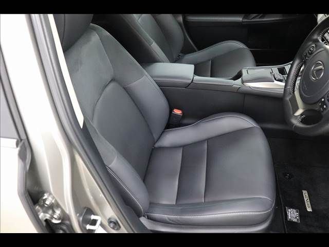 TOYOTA LEXUS CT200h 2021