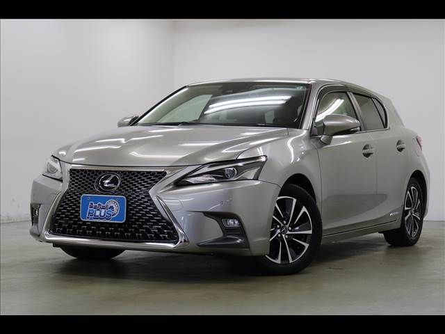 TOYOTA LEXUS CT200h 2021