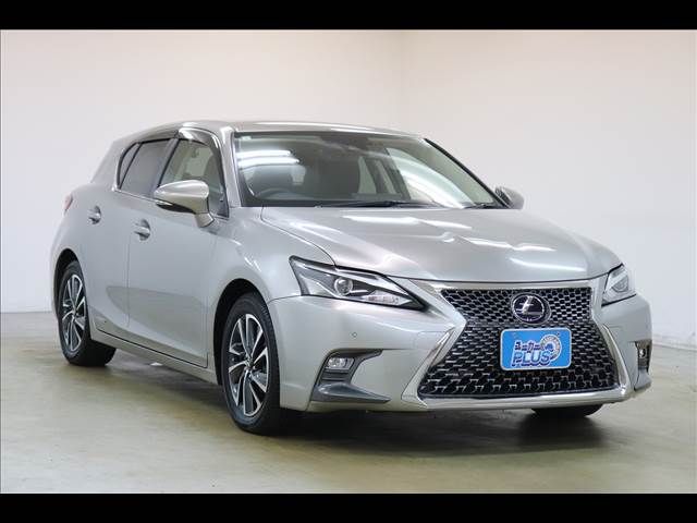 TOYOTA LEXUS CT200h 2021
