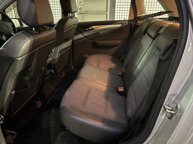 MERCEDES BENZ MERCEDES BENZ B class 2010