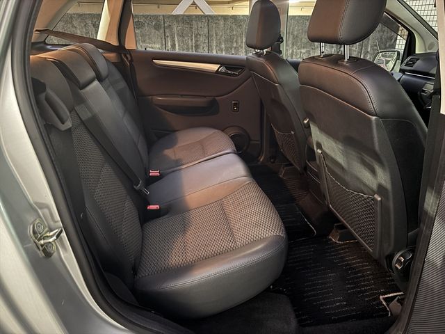 MERCEDES BENZ MERCEDES BENZ B class 2010